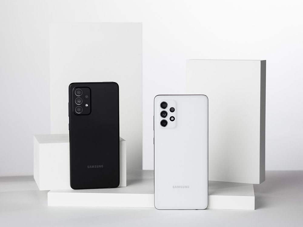 Samsung Galaxy A52 (128GB) – £159.